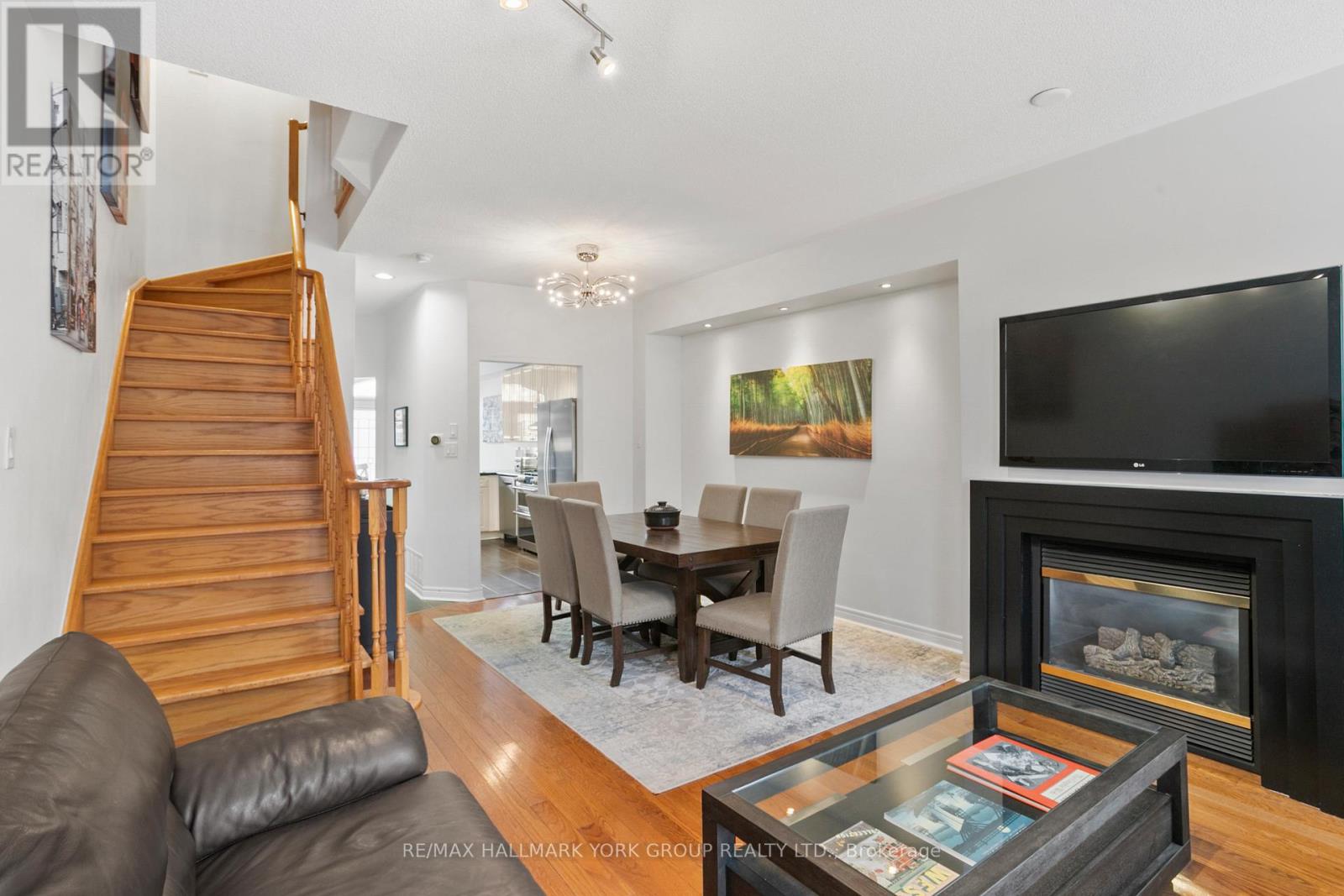 Property at UNIT 10 - 38 HUNT AVENUE image 5