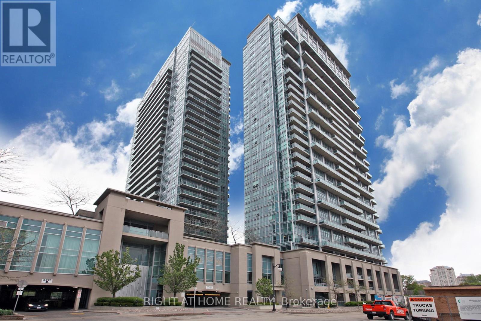 Property at 1002 - 155 LEGION ROAD N image 1