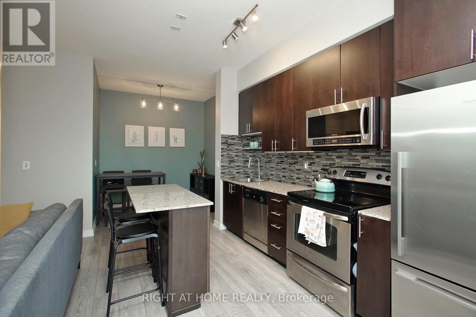 1002 - 155 Legion Road N, Toronto, Ontario  M8Y 0A7 - Photo 18 - W12052426