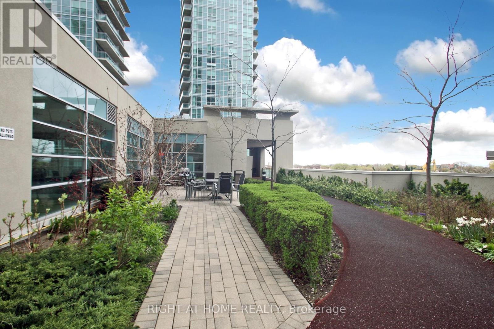 1002 - 155 Legion Road N, Toronto, Ontario  M8Y 0A7 - Photo 7 - W12052426