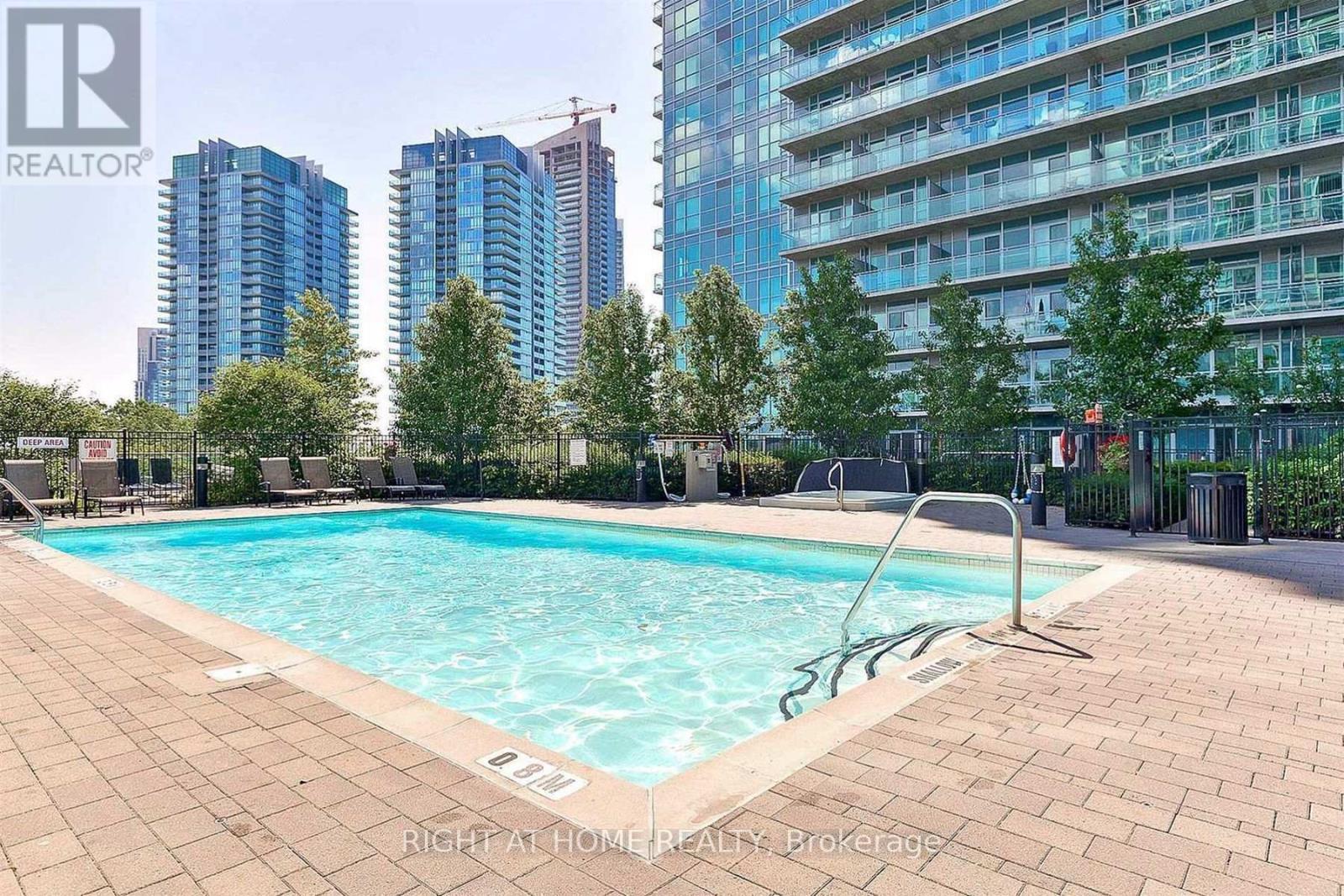 1002 - 155 Legion Road N, Toronto, Ontario  M8Y 0A7 - Photo 9 - W12052426