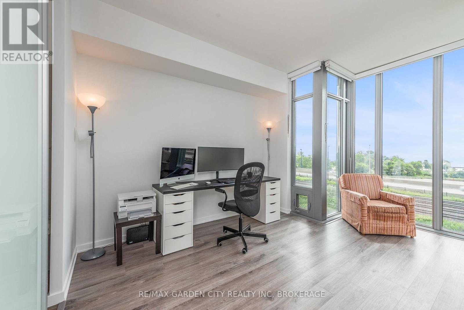 405 - 103 The Queensway Way, Toronto (High Park-Swansea), Ontario  M6S 5B3 - Photo 19 - W12052489