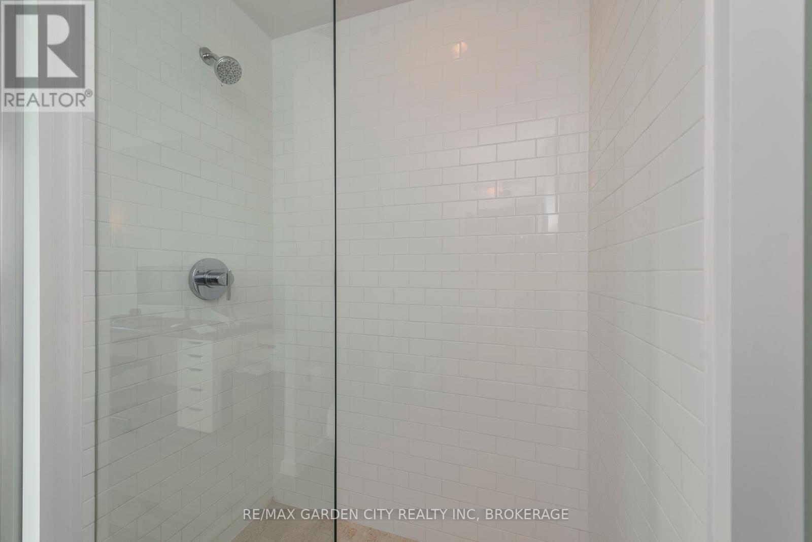 405 - 103 The Queensway Way, Toronto (High Park-Swansea), Ontario  M6S 5B3 - Photo 22 - W12052489