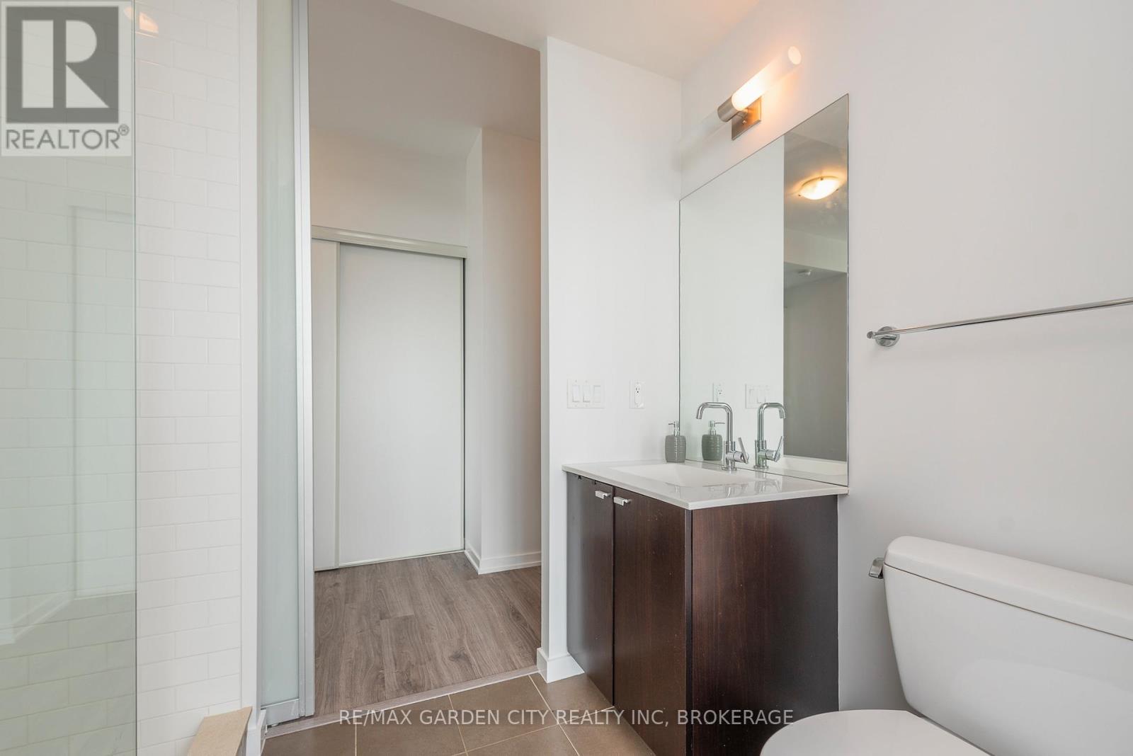 405 - 103 The Queensway Way, Toronto (High Park-Swansea), Ontario  M6S 5B3 - Photo 23 - W12052489