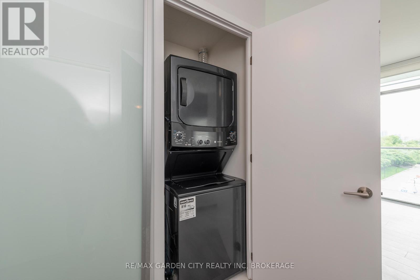 405 - 103 The Queensway Way, Toronto (High Park-Swansea), Ontario  M6S 5B3 - Photo 24 - W12052489