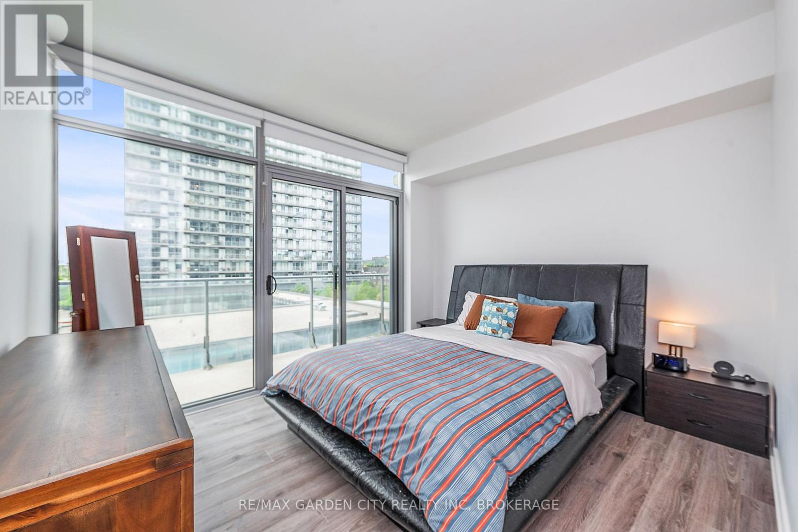 405 - 103 The Queensway Way, Toronto (High Park-Swansea), Ontario  M6S 5B3 - Photo 26 - W12052489