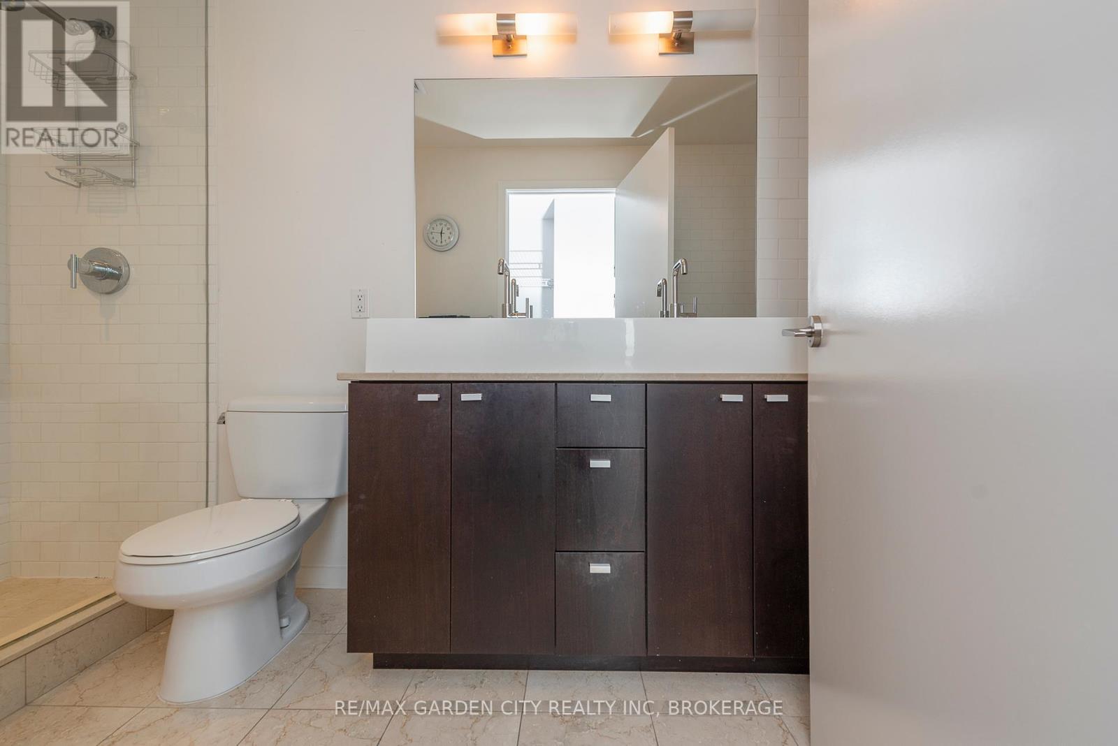 405 - 103 The Queensway Way, Toronto (High Park-Swansea), Ontario  M6S 5B3 - Photo 28 - W12052489