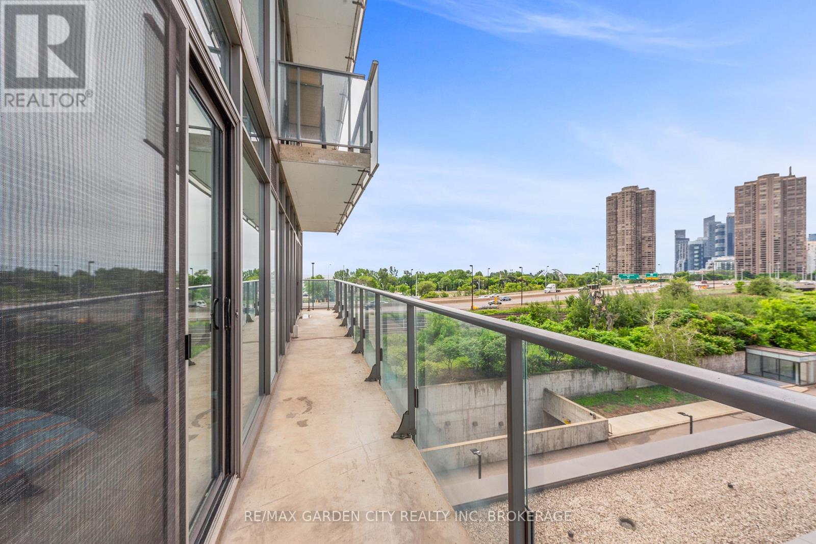 405 - 103 The Queensway Way, Toronto (High Park-Swansea), Ontario  M6S 5B3 - Photo 32 - W12052489