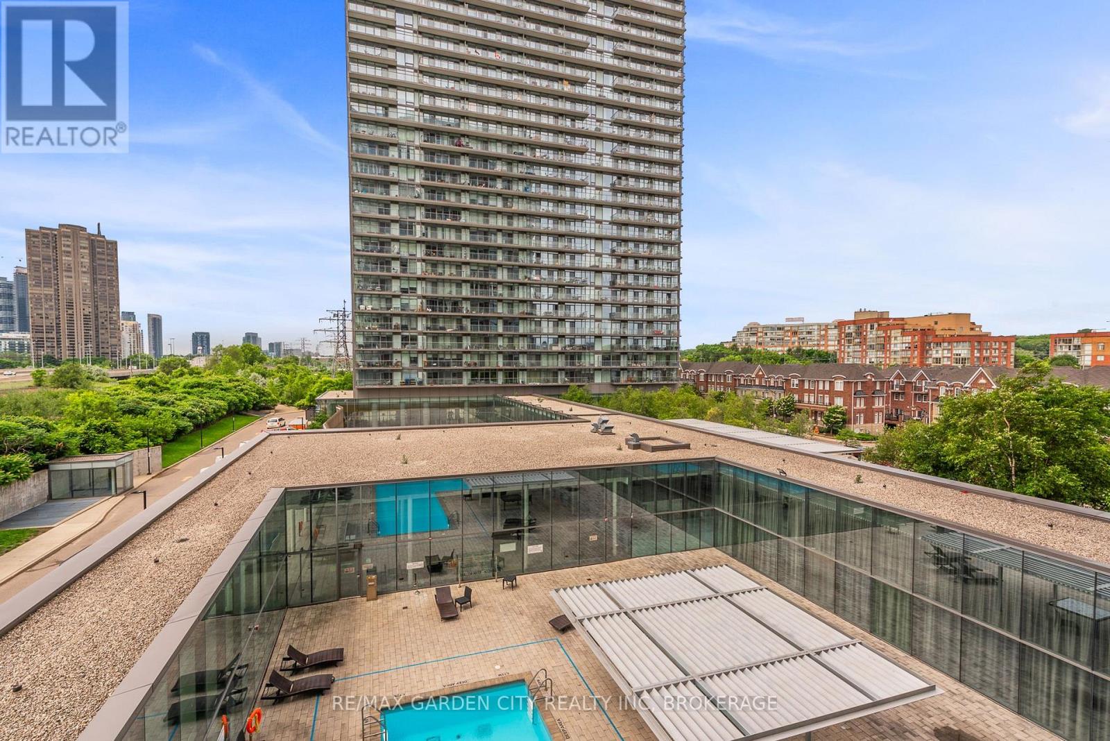 405 - 103 The Queensway Way, Toronto (High Park-Swansea), Ontario  M6S 5B3 - Photo 34 - W12052489