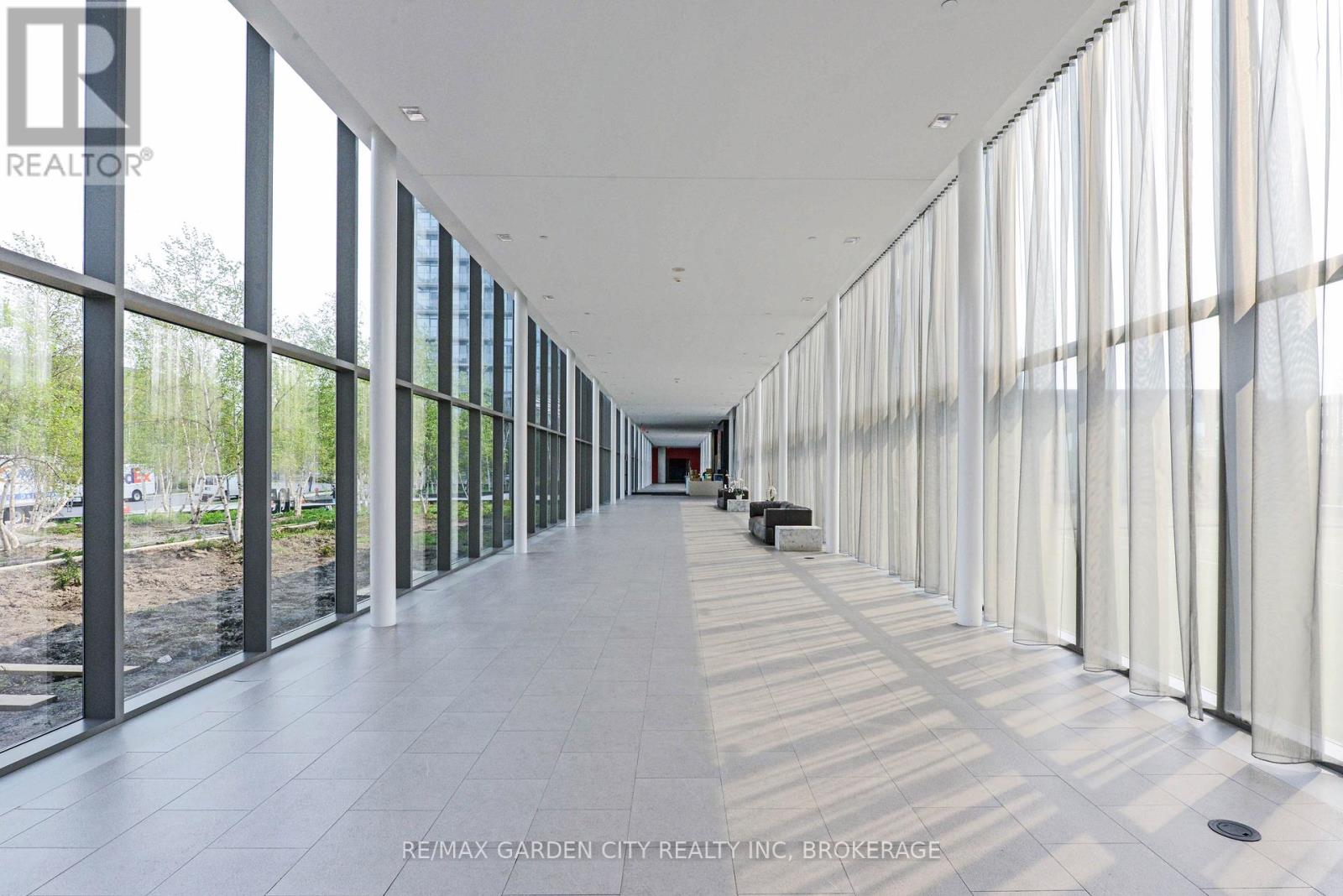 405 - 103 The Queensway Way, Toronto (High Park-Swansea), Ontario  M6S 5B3 - Photo 6 - W12052489