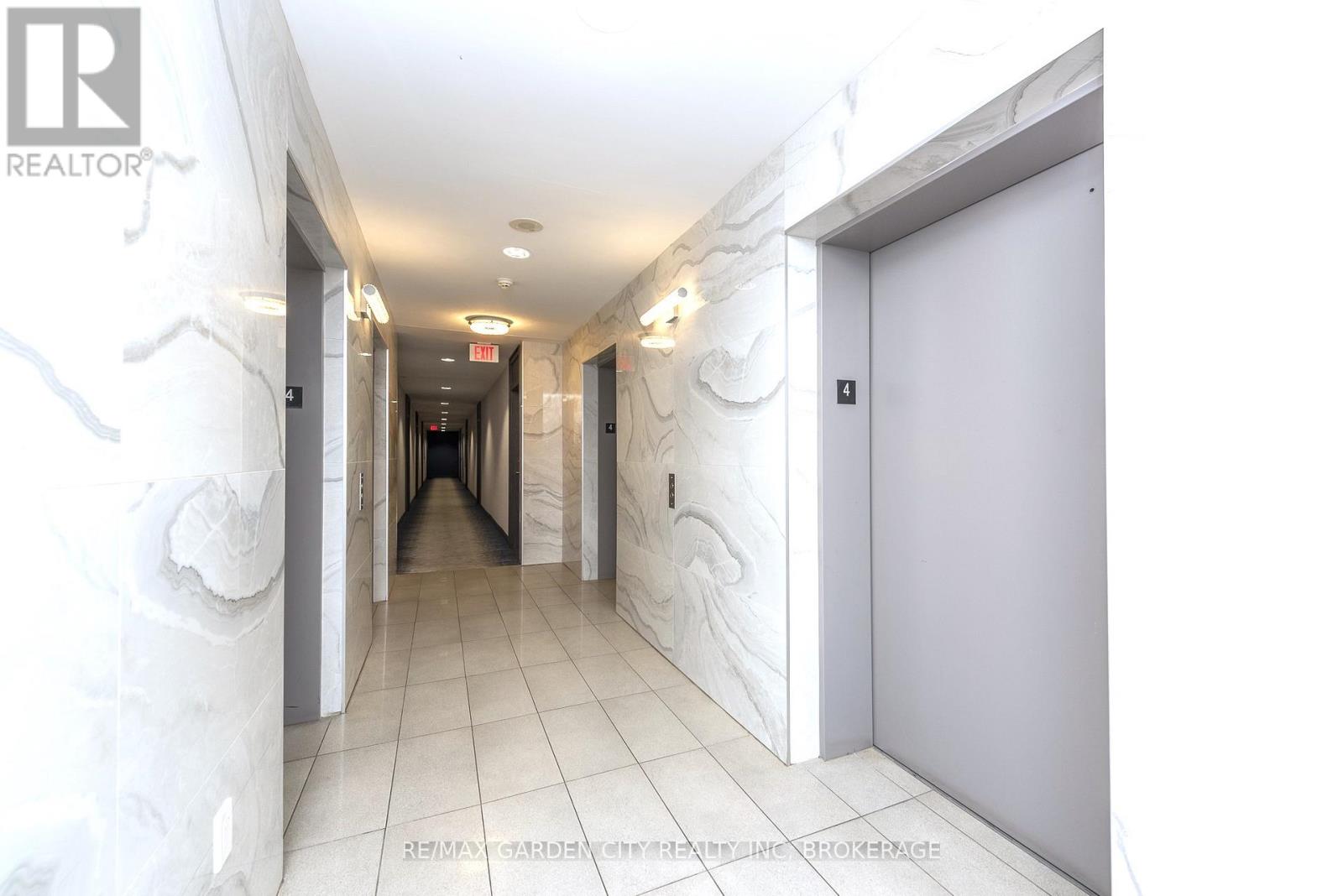 405 - 103 The Queensway Way, Toronto (High Park-Swansea), Ontario  M6S 5B3 - Photo 7 - W12052489