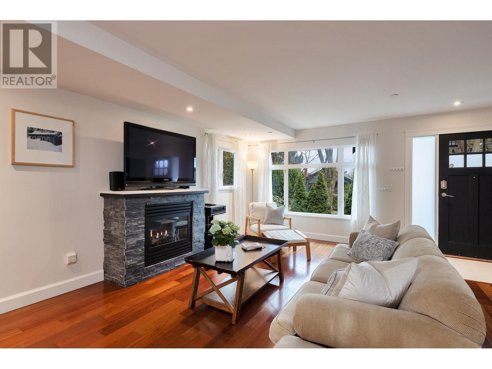 1927 E 7th Avenue, Vancouver, British Columbia  V5N 1S3 - Photo 6 - R2983957