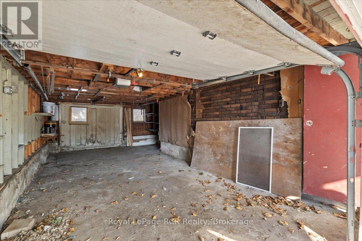 315 Mcnab Street, Brockton, Ontario  N0G 2V0 - Photo 3 - X12052573