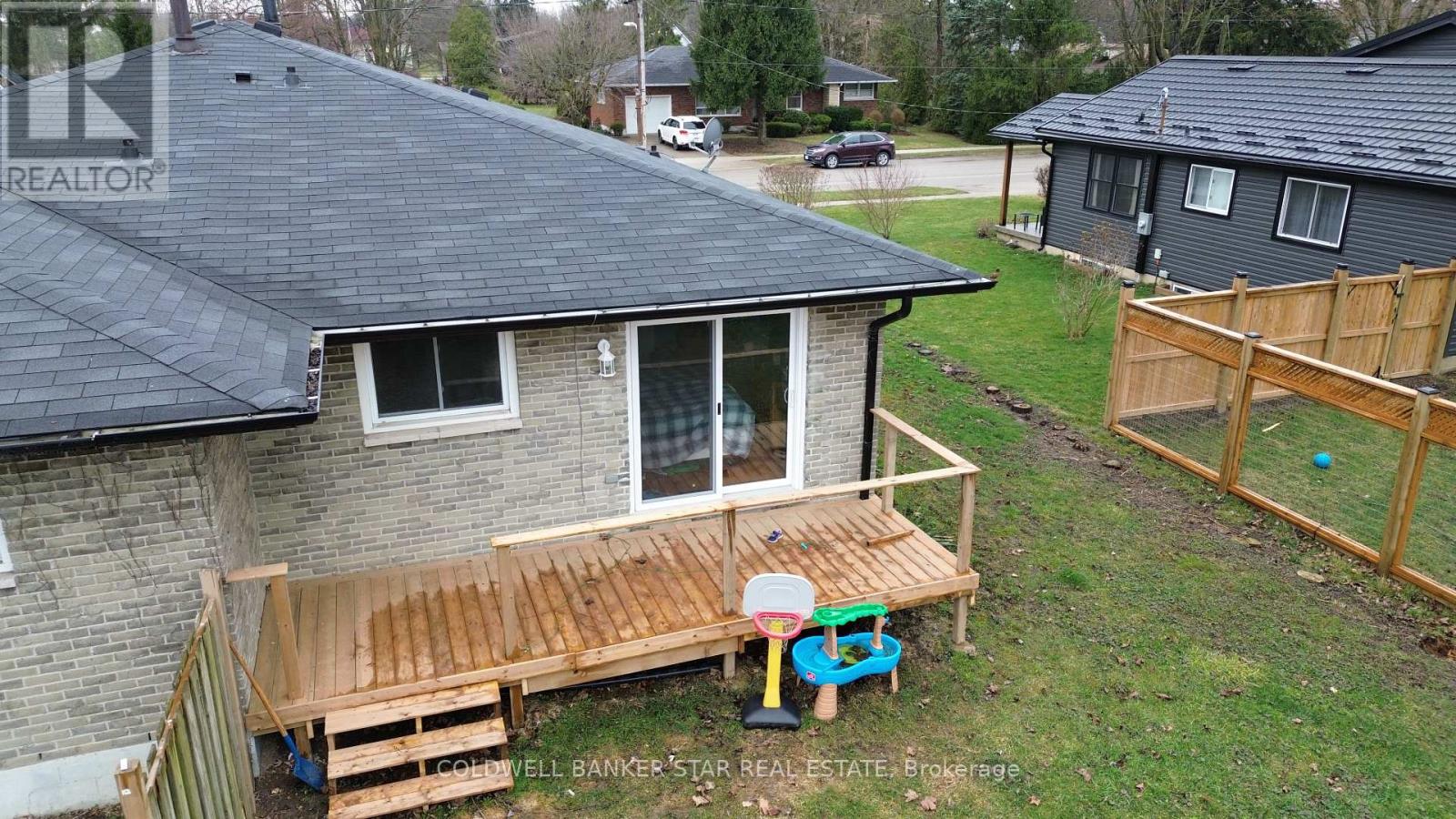 109 B Victoria Street, Southwest Middlesex, Ontario  N0L 1M0 - Photo 5 - X12052552