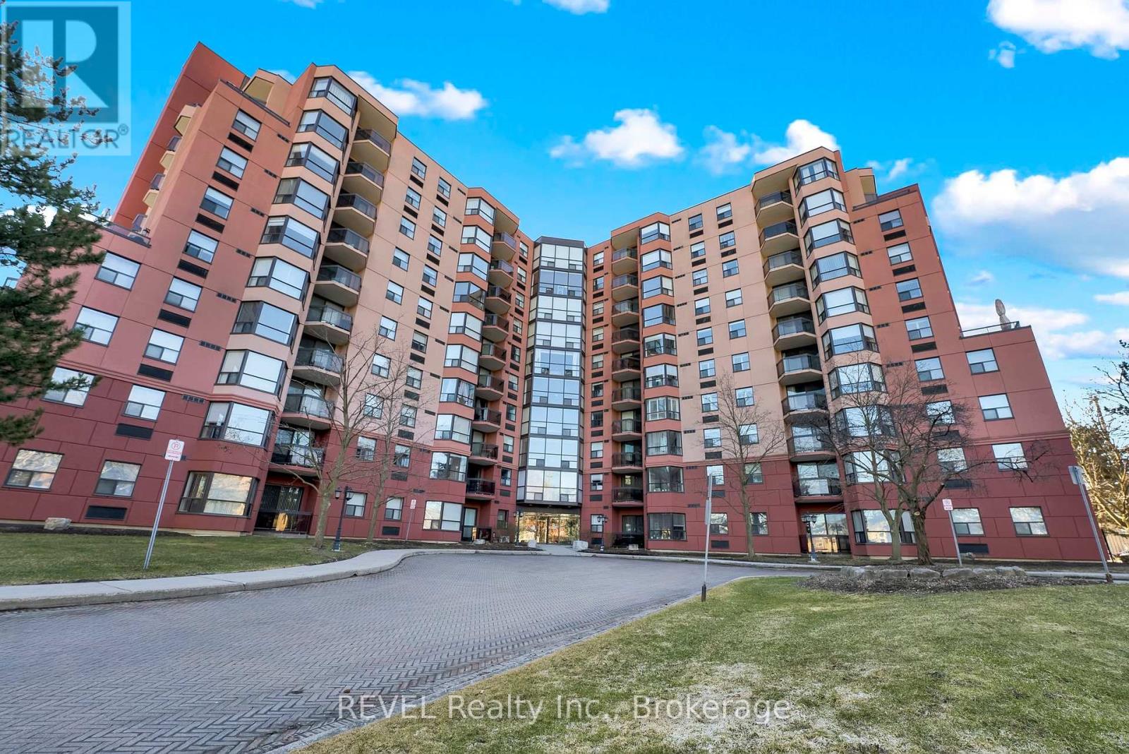 Property at 103 - 600 TALBOT STREET image 2