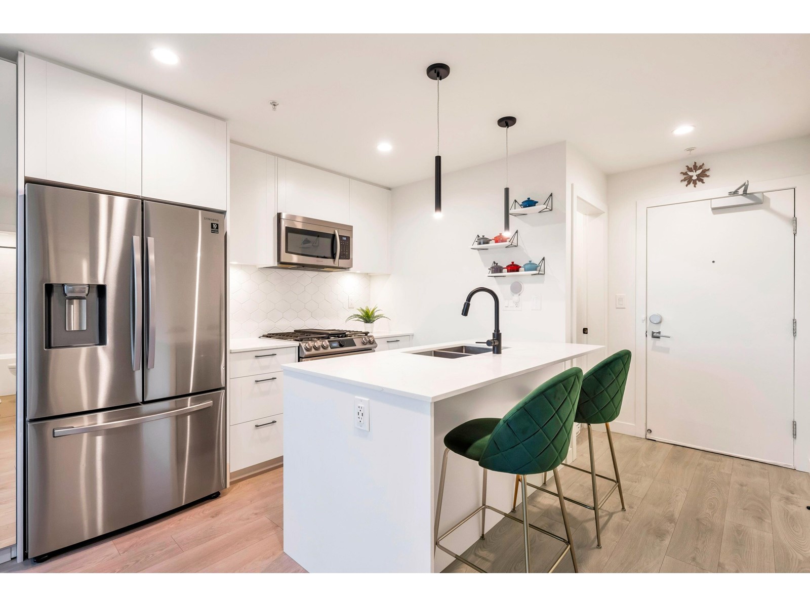 Property at A601 20018 83A AVENUE image 3