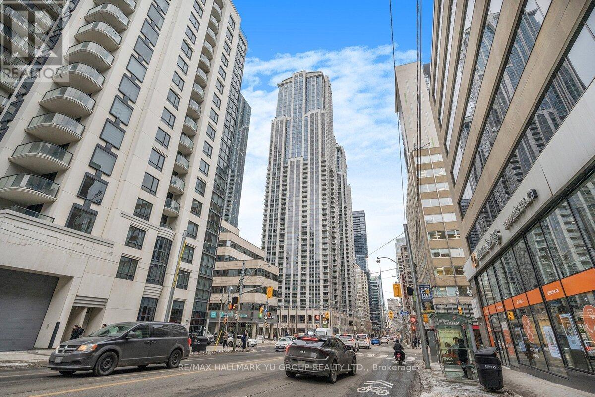 4101 - 763 Bay Street, Toronto, Ontario  M5G 2R3 - Photo 1 - C12052539