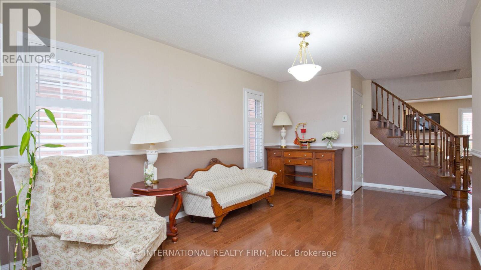 30 Benmore Crescent, Brampton, Ontario  L6P 2T3 - Photo 6 - W12052520