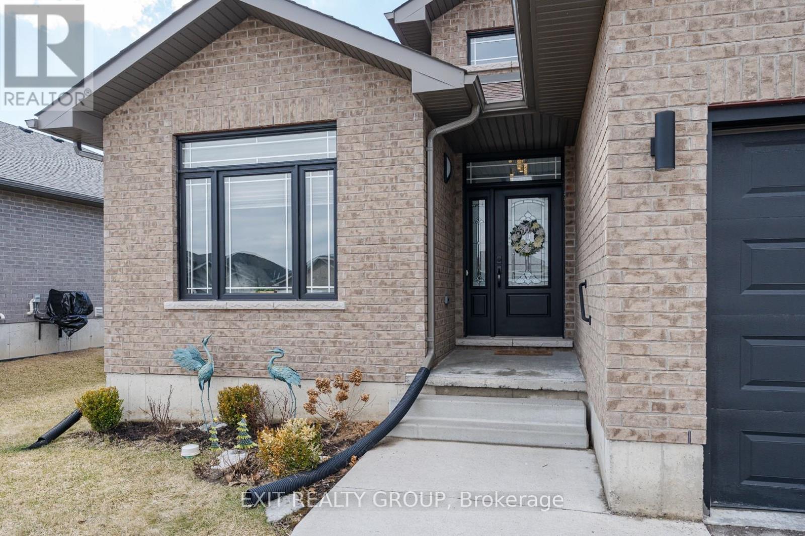 Property at 146 CHERRYWOOD PARKWAY image 4