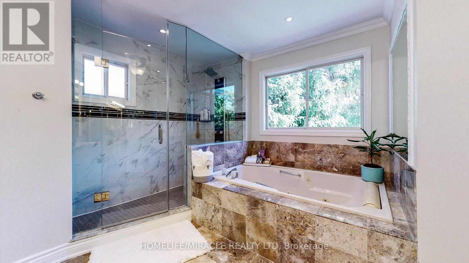 24 Royal Rouge Trail, Toronto, Ontario  M1B 4T3 - Photo 17 - E12051647
