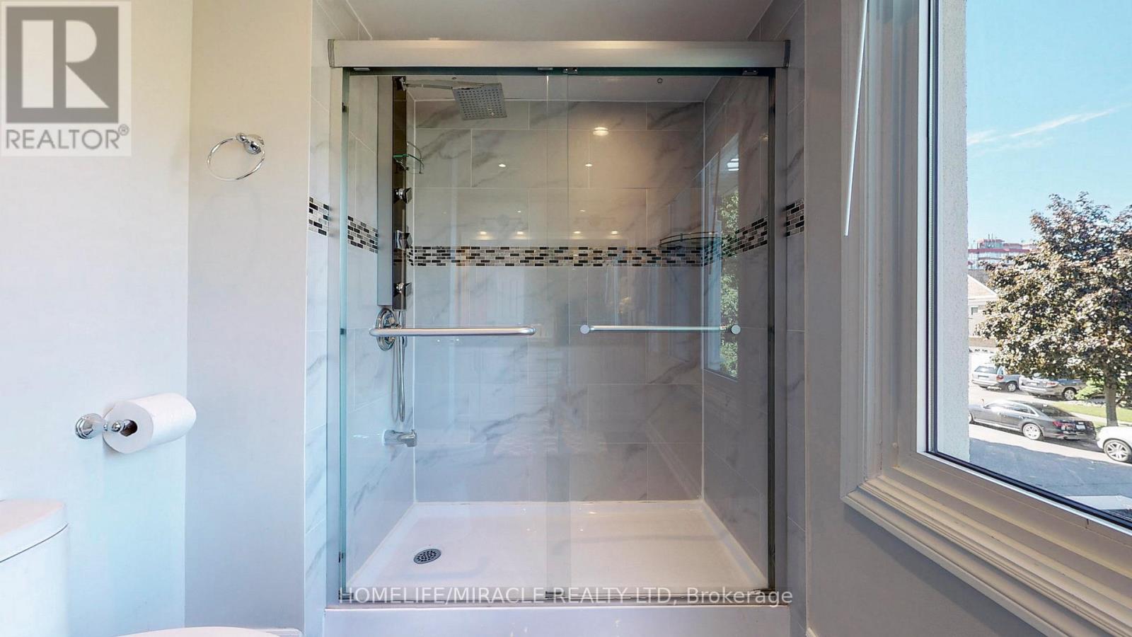 24 Royal Rouge Trail, Toronto, Ontario  M1B 4T3 - Photo 22 - E12051647