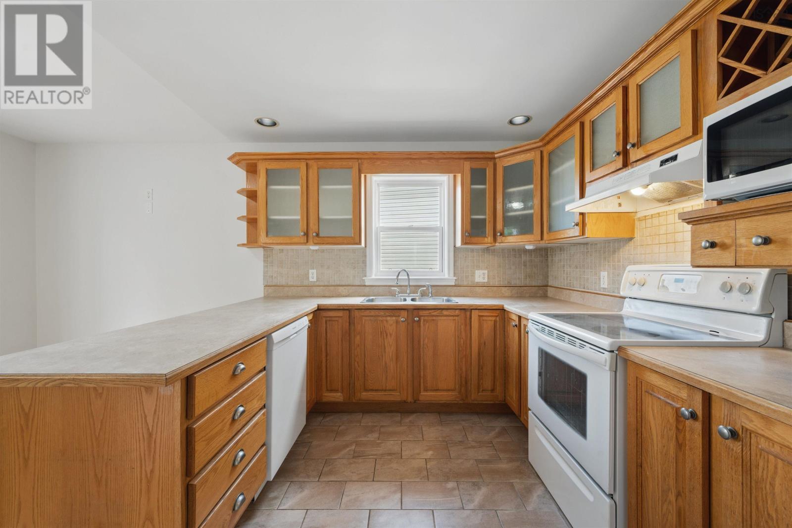 17 Roxham Close, Halifax, Nova Scotia  B3S 1G2 - Photo 12 - 202506344