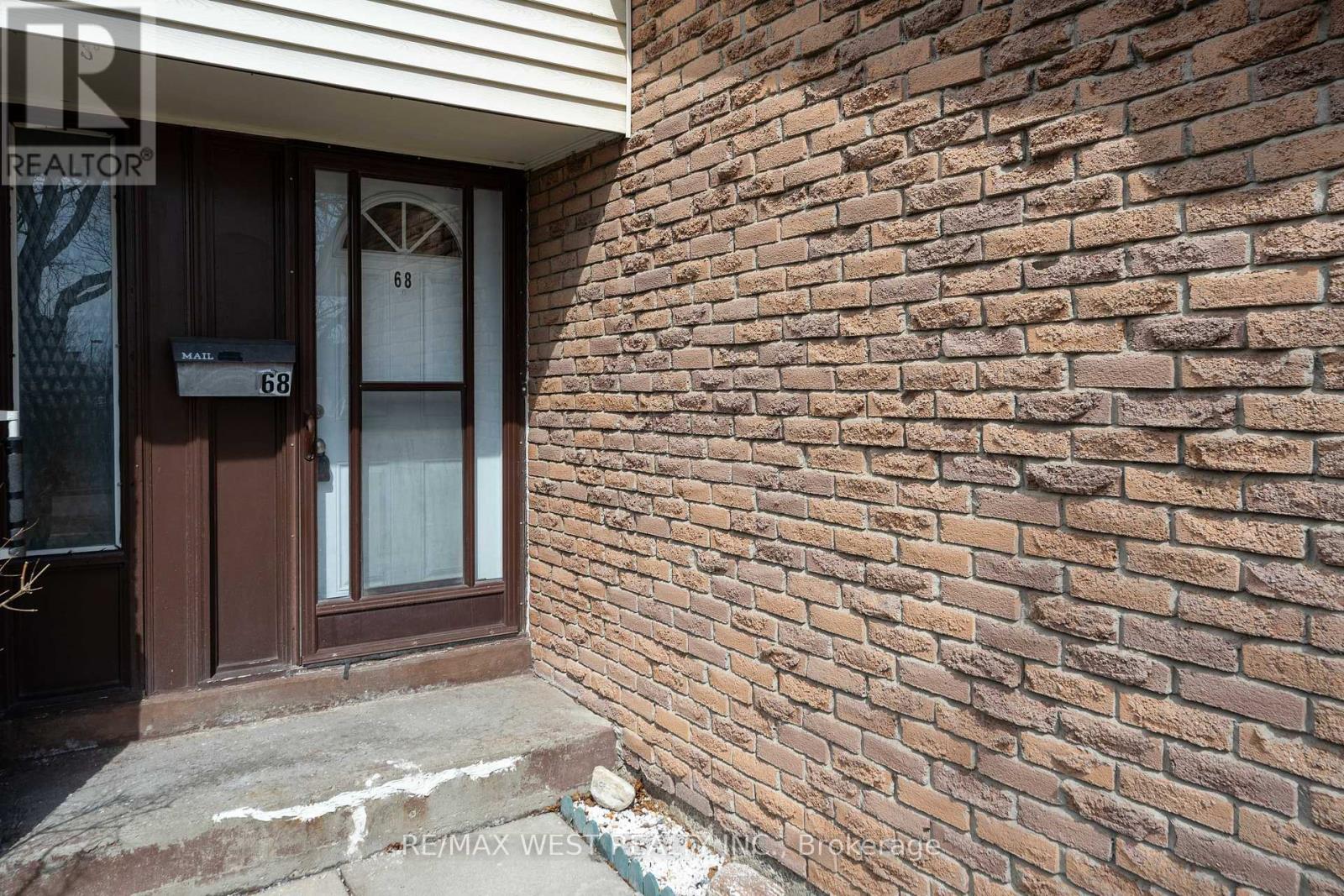 Property at 68 - 222 PEARSON STREET image 5