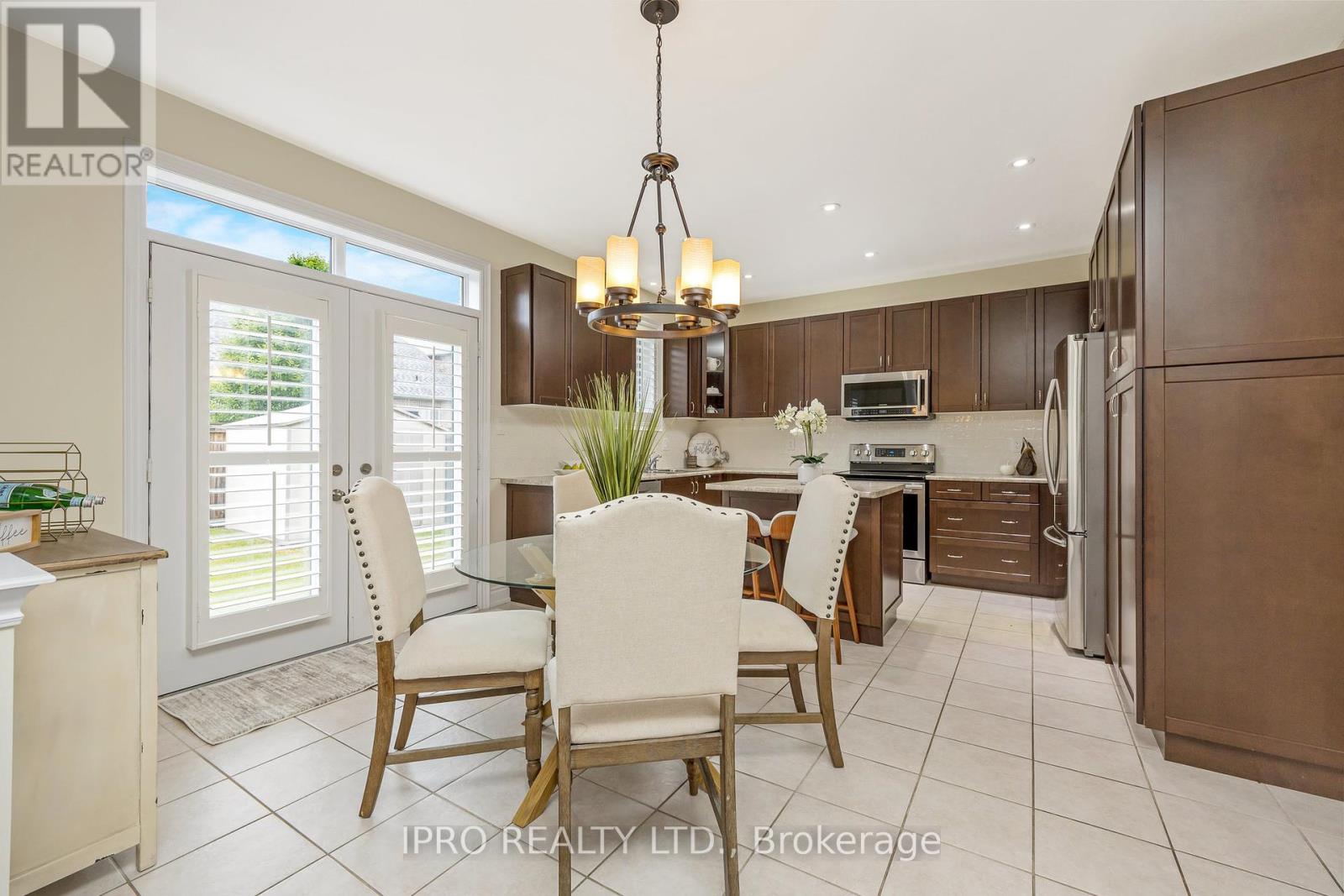 84 Northwest Court, Halton Hills, Ontario  L7G 0K7 - Photo 10 - W12052591