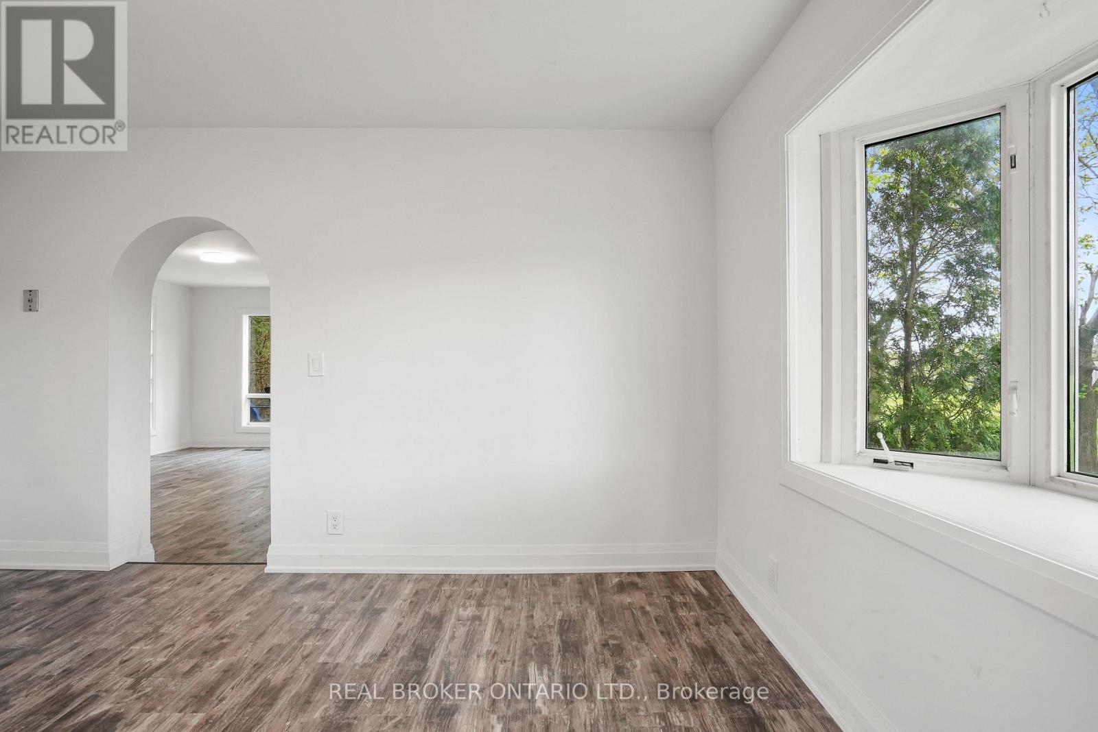 261 Portage Road, Kawartha Lakes, Ontario  K0M 1B0 - Photo 13 - X12052618