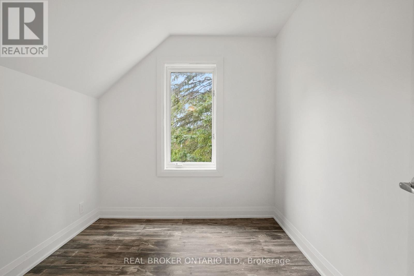 261 Portage Road, Kawartha Lakes, Ontario  K0M 1B0 - Photo 20 - X12052618