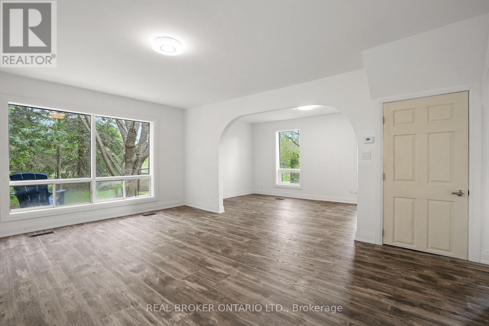 Property at 261 PORTAGE ROAD image 3