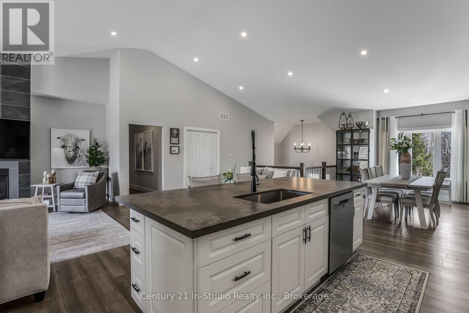 73 Everett Road, South Bruce Peninsula, Ontario  N0H 2T0 - Photo 17 - X12052646