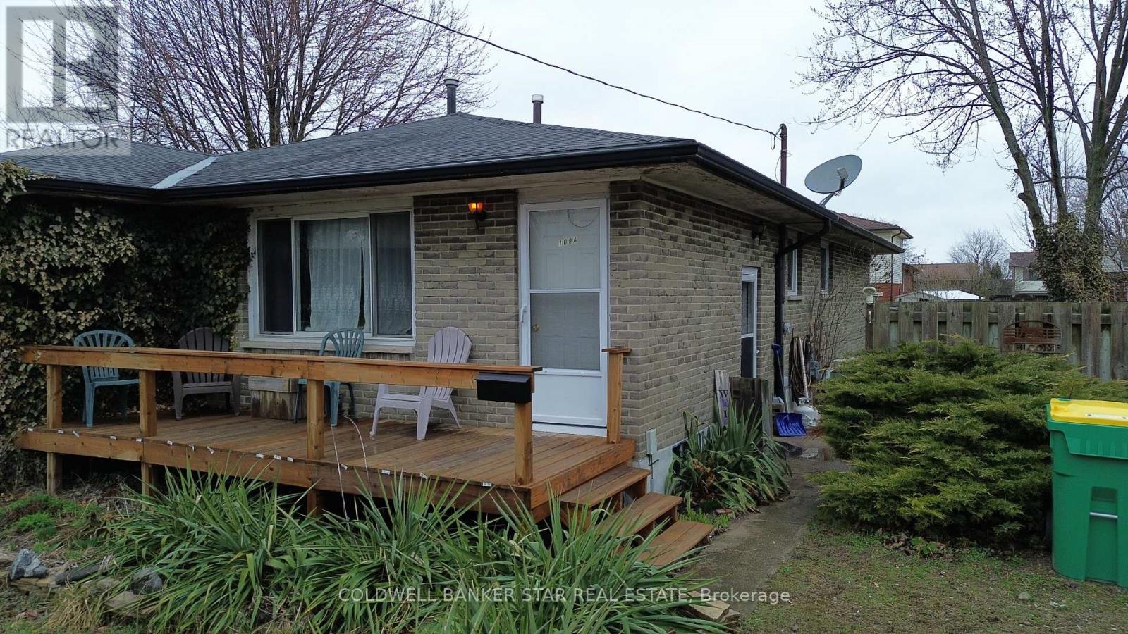 109 A Victoria Street, Southwest Middlesex, Ontario  N0L 1M0 - Photo 1 - X12052554