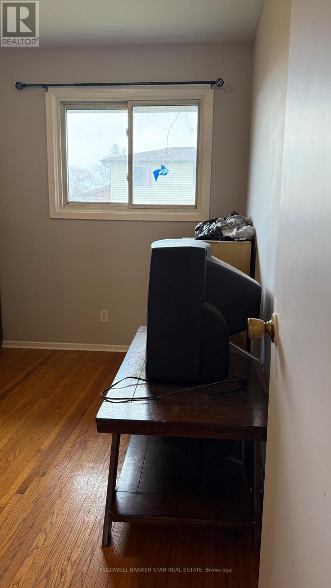 109 A Victoria Street, Southwest Middlesex, Ontario  N0L 1M0 - Photo 6 - X12052554