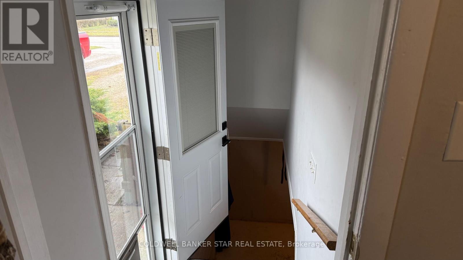 109 A Victoria Street, Southwest Middlesex, Ontario  N0L 1M0 - Photo 7 - X12052554
