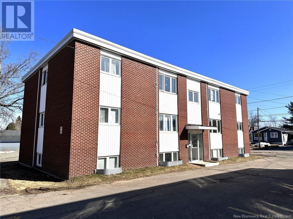 139 Elmwood Drive, Moncton, New Brunswick  E1A 1X2 - Photo 9 - NB113935
