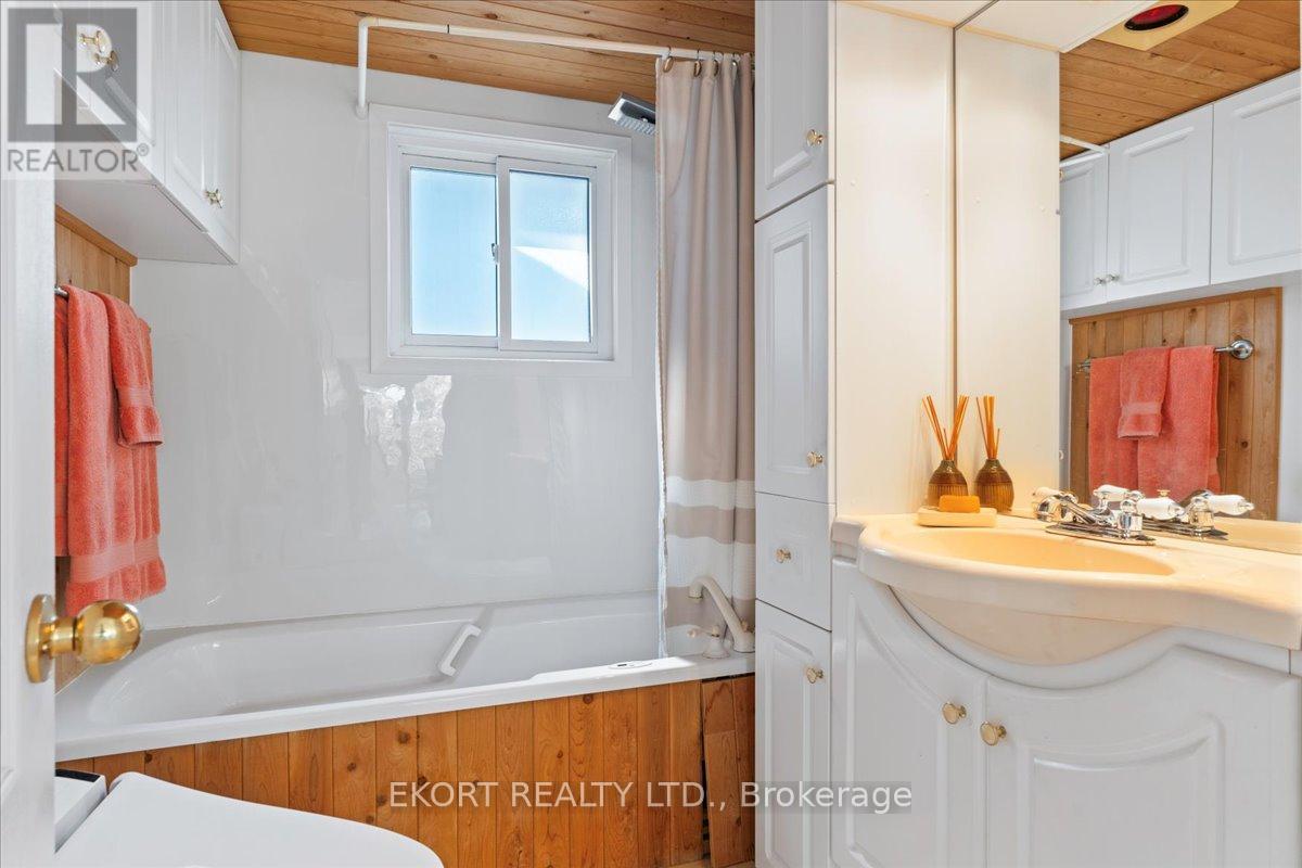 1718 Old Highway 2, Quinte West (Sidney Ward), Ontario  K8N 4Z2 - Photo 31 - X12052738