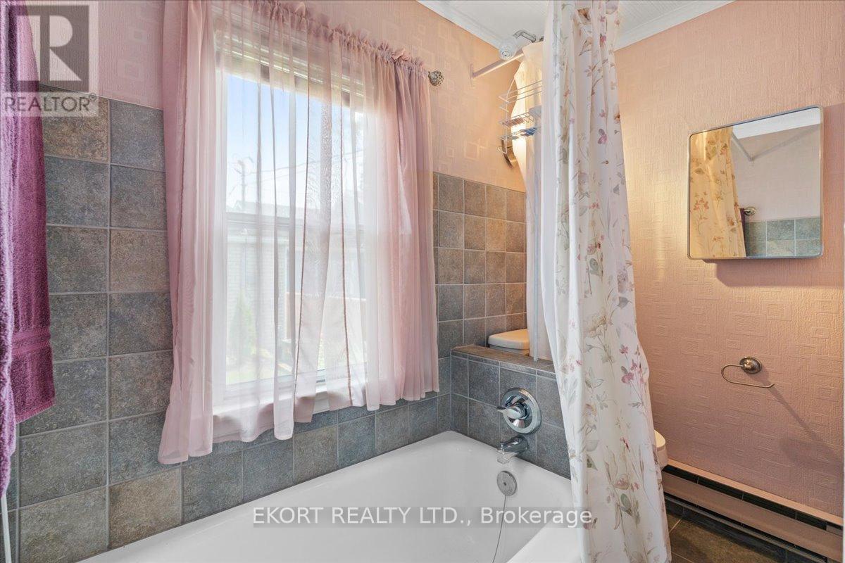 1718 Old Highway 2, Quinte West (Sidney Ward), Ontario  K8N 4Z2 - Photo 35 - X12052738