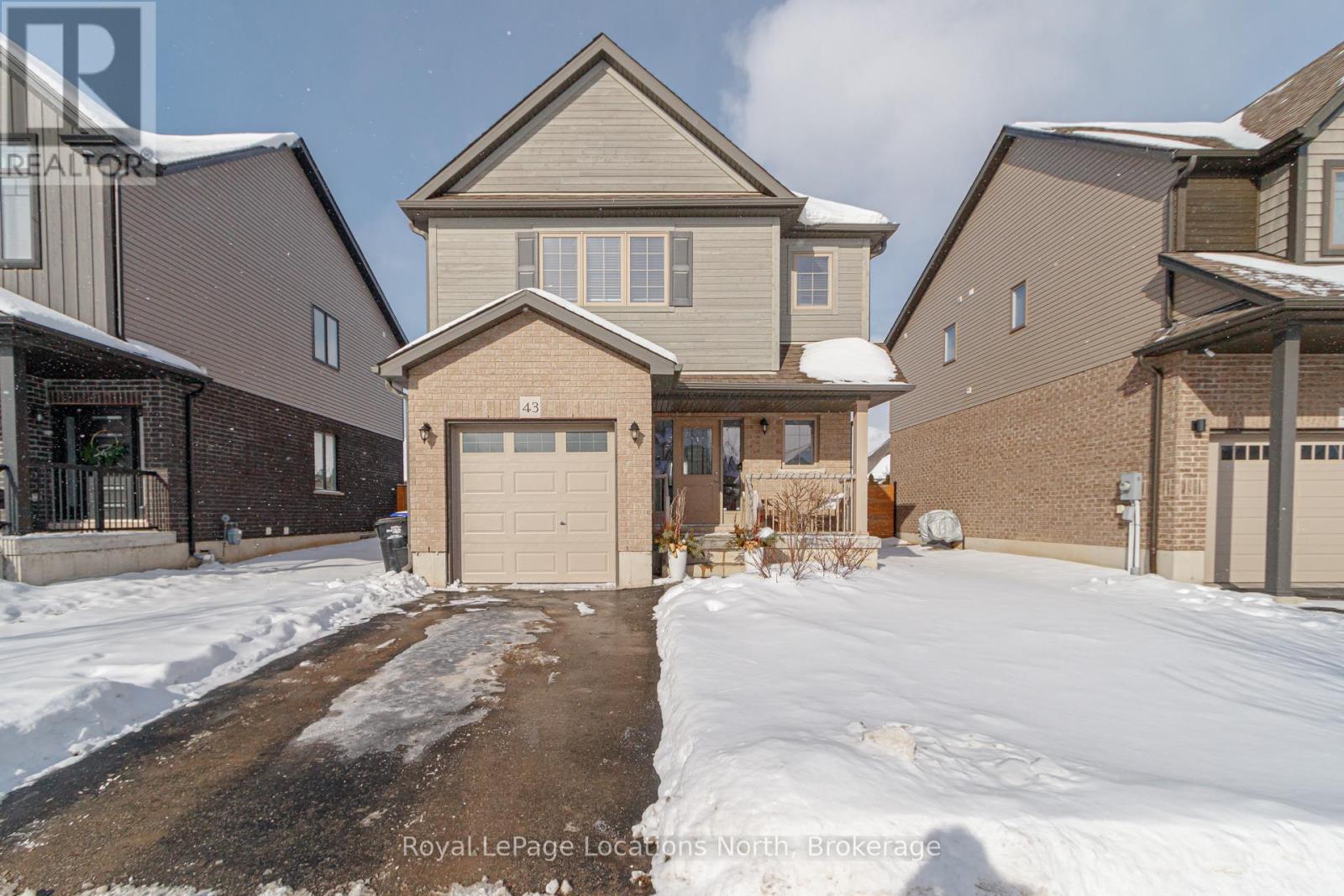 43 Cooper Street, Collingwood, Ontario  L9Y 0W8 - Photo 2 - S12052750