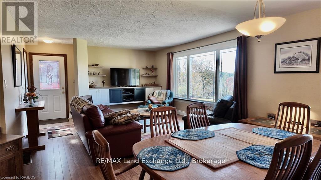 730 Campbell Avenue, Kincardine, Ontario  N2Z 1V9 - Photo 12 - X12052689