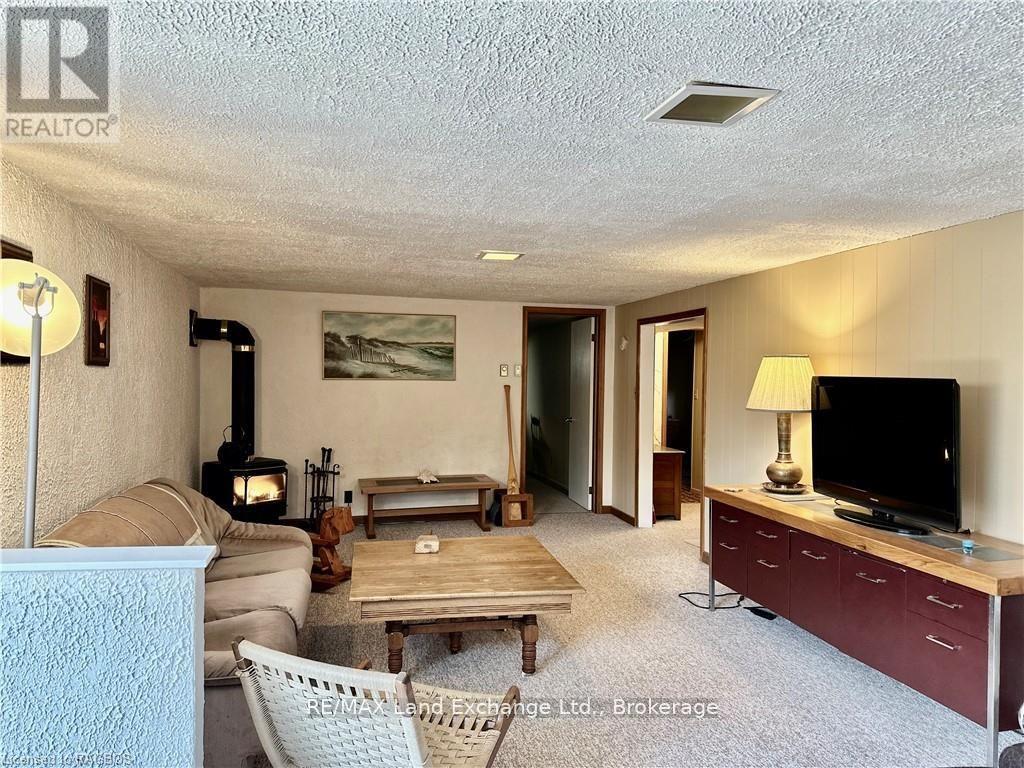 730 Campbell Avenue, Kincardine, Ontario  N2Z 1V9 - Photo 19 - X12052689