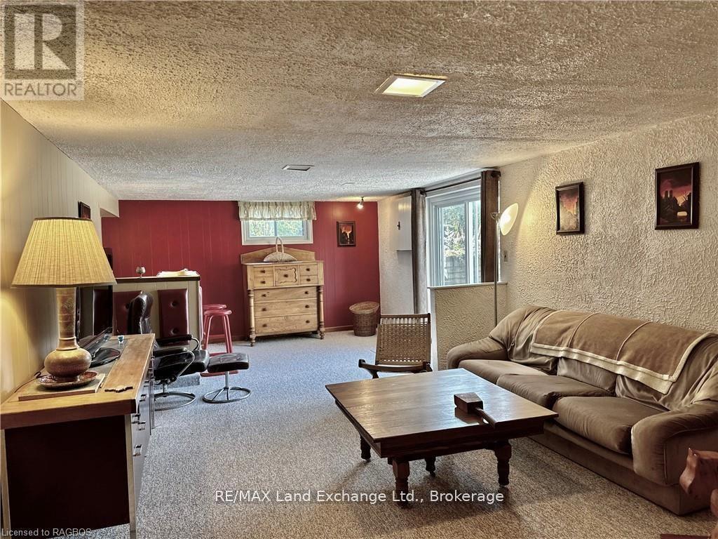 730 Campbell Avenue, Kincardine, Ontario  N2Z 1V9 - Photo 20 - X12052689