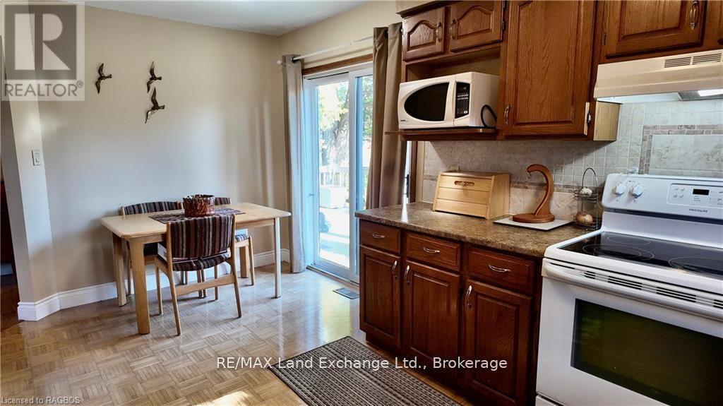 730 Campbell Avenue, Kincardine, Ontario  N2Z 1V9 - Photo 7 - X12052689