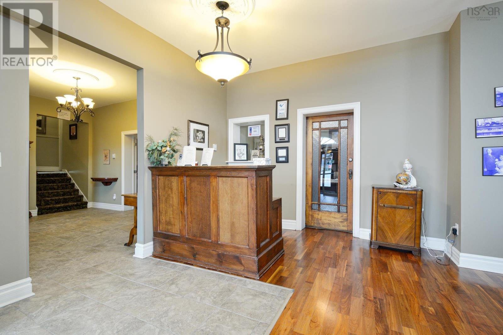 10 Pitt Street, Sydney, Nova Scotia  B1P 5X3 - Photo 2 - 202501171