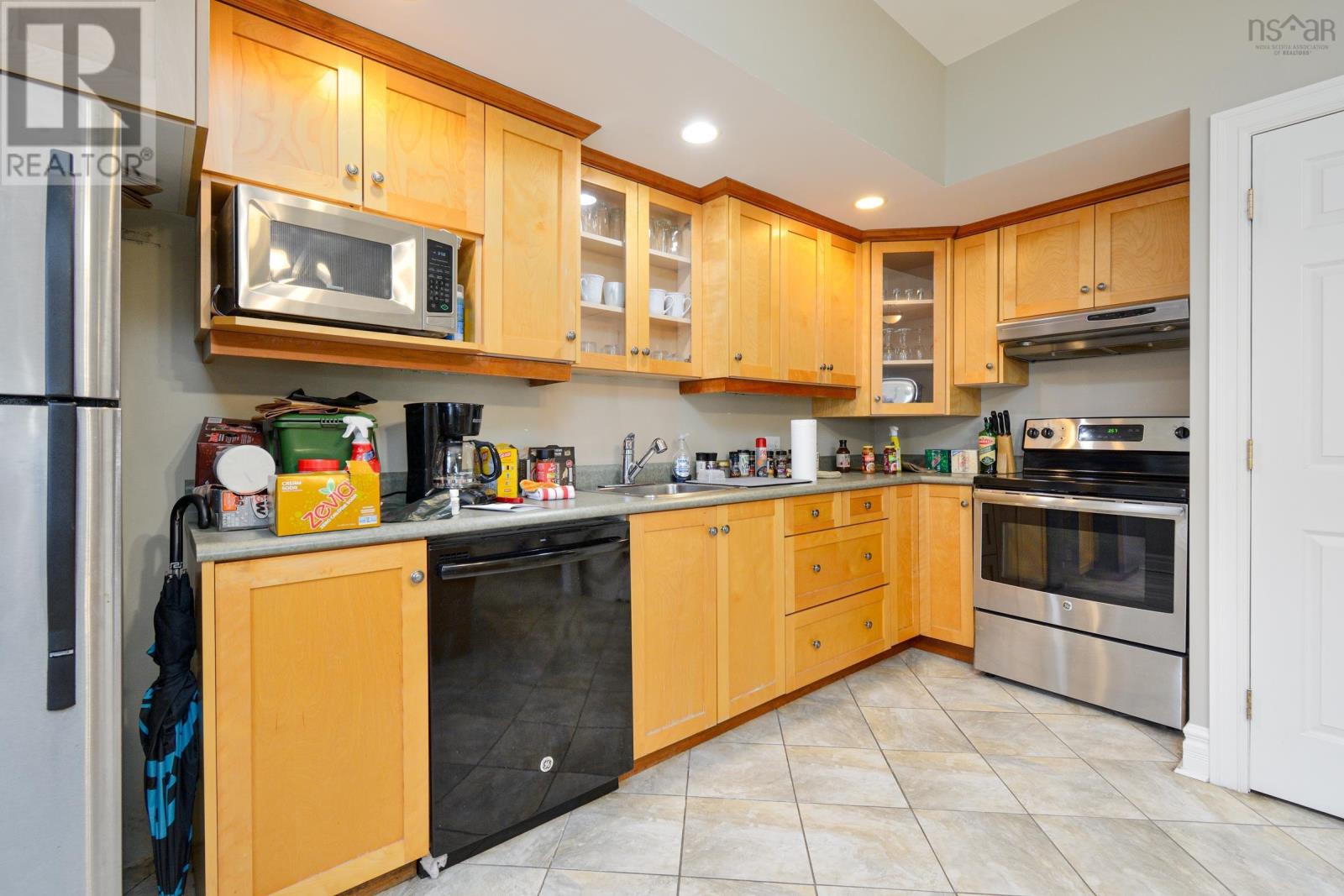 10 Pitt Street, Sydney, Nova Scotia  B1P 5X3 - Photo 24 - 202501171