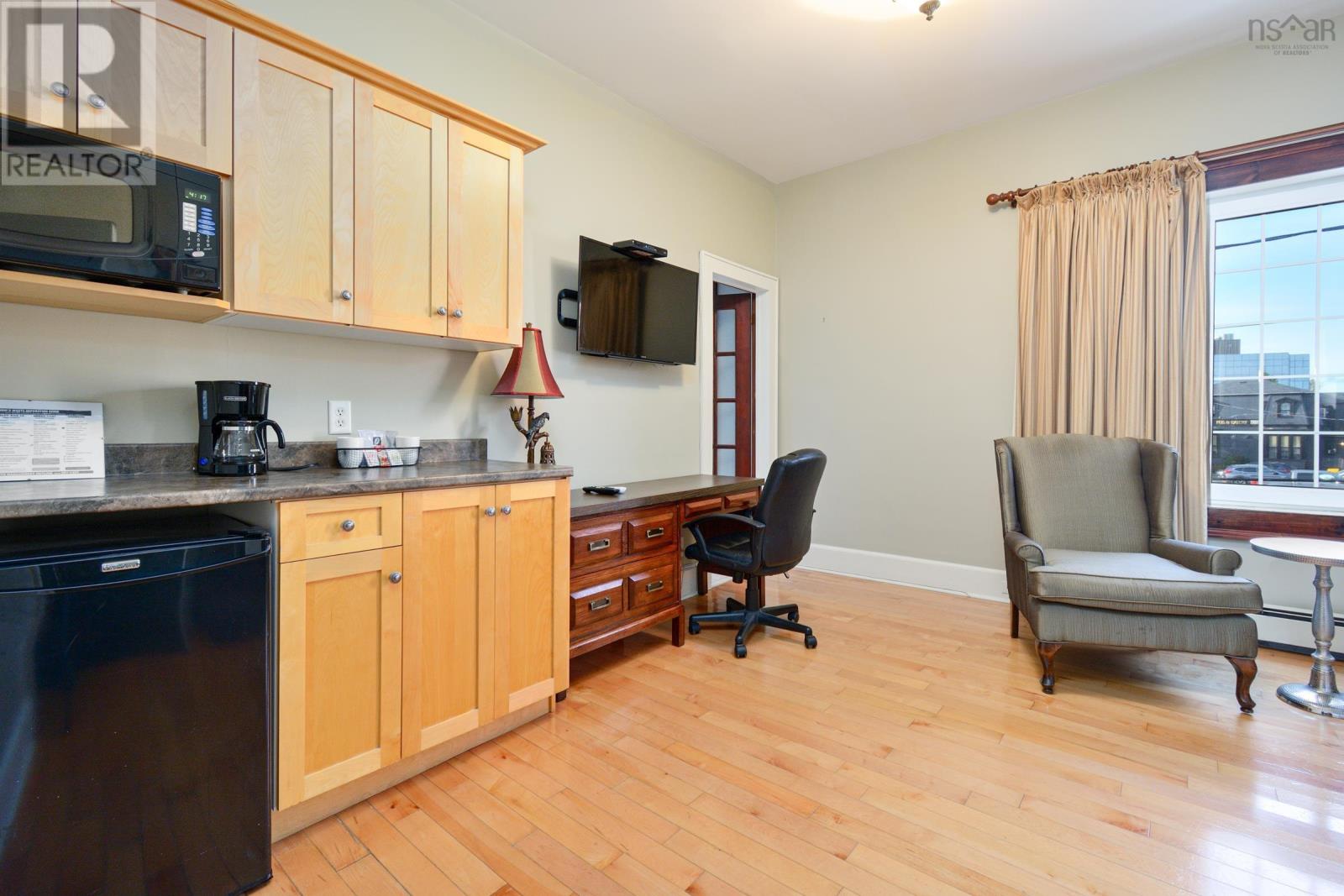 10 Pitt Street, Sydney, Nova Scotia  B1P 5X3 - Photo 32 - 202501171