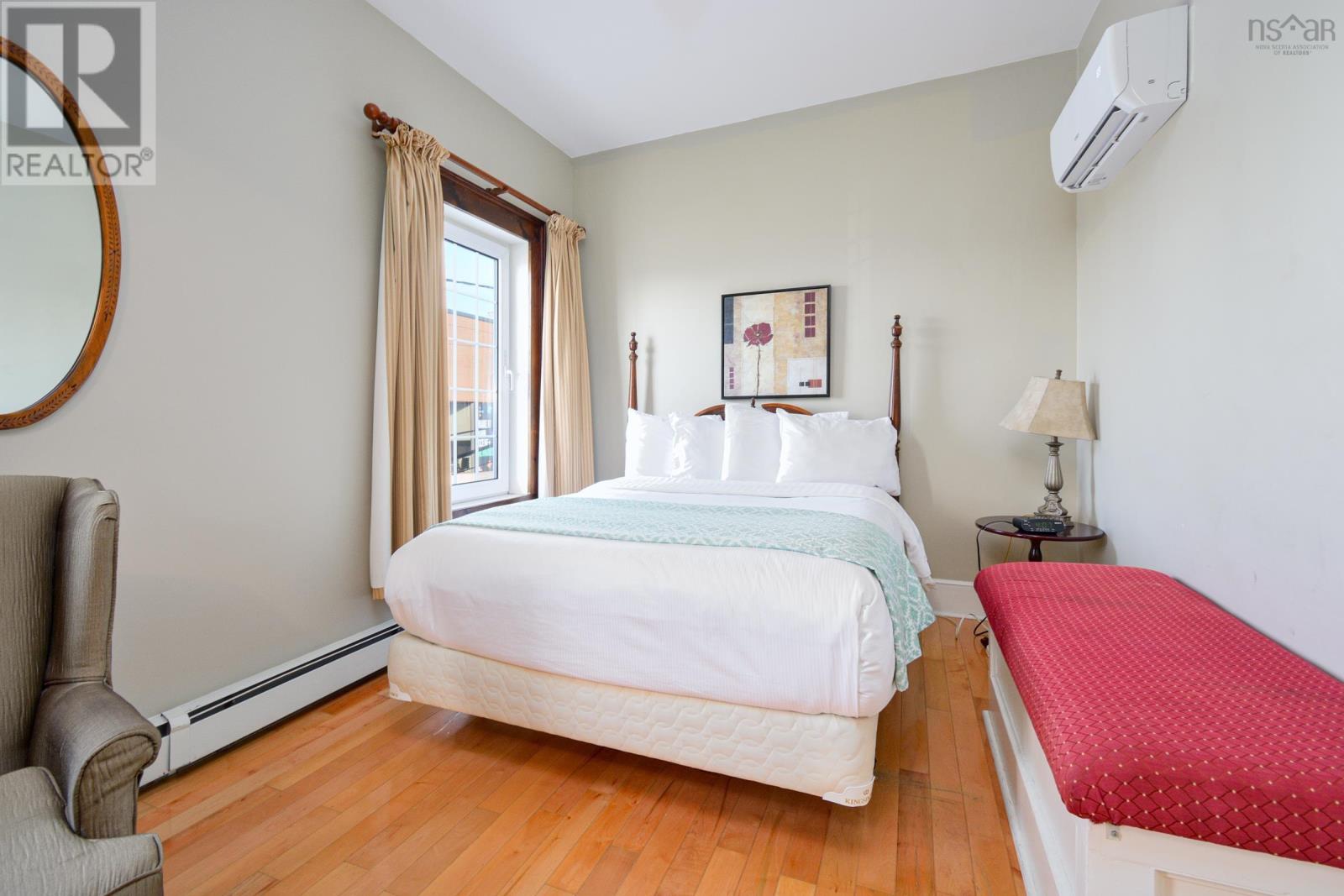 10 Pitt Street, Sydney, Nova Scotia  B1P 5X3 - Photo 34 - 202501171