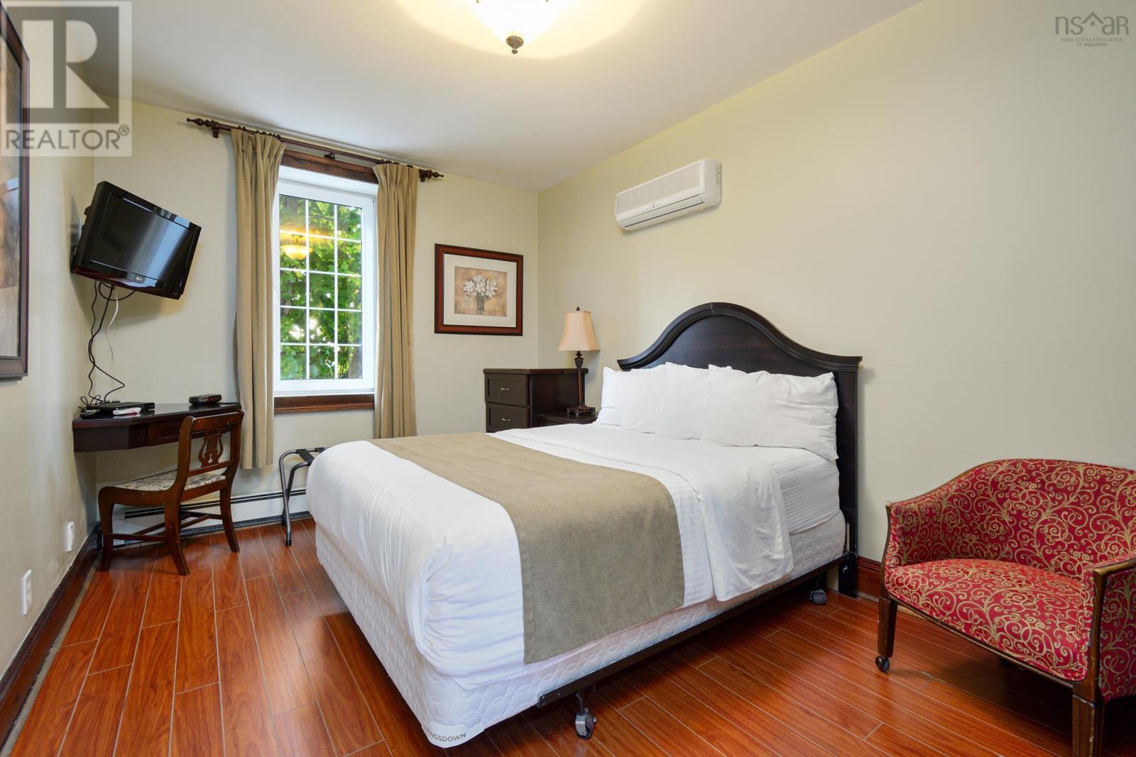 10 Pitt Street, Sydney, Nova Scotia  B1P 5X3 - Photo 44 - 202501171