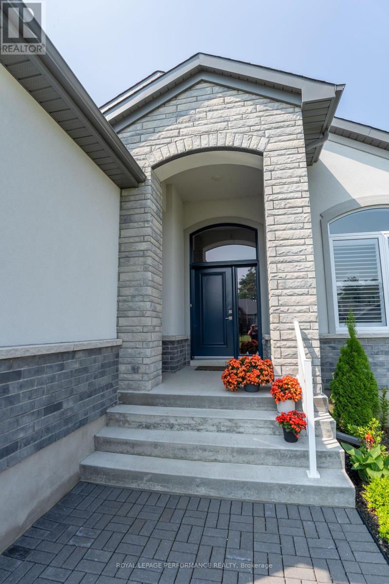 Property at 6 MATTHEW KIERAN CRESCENT image 3