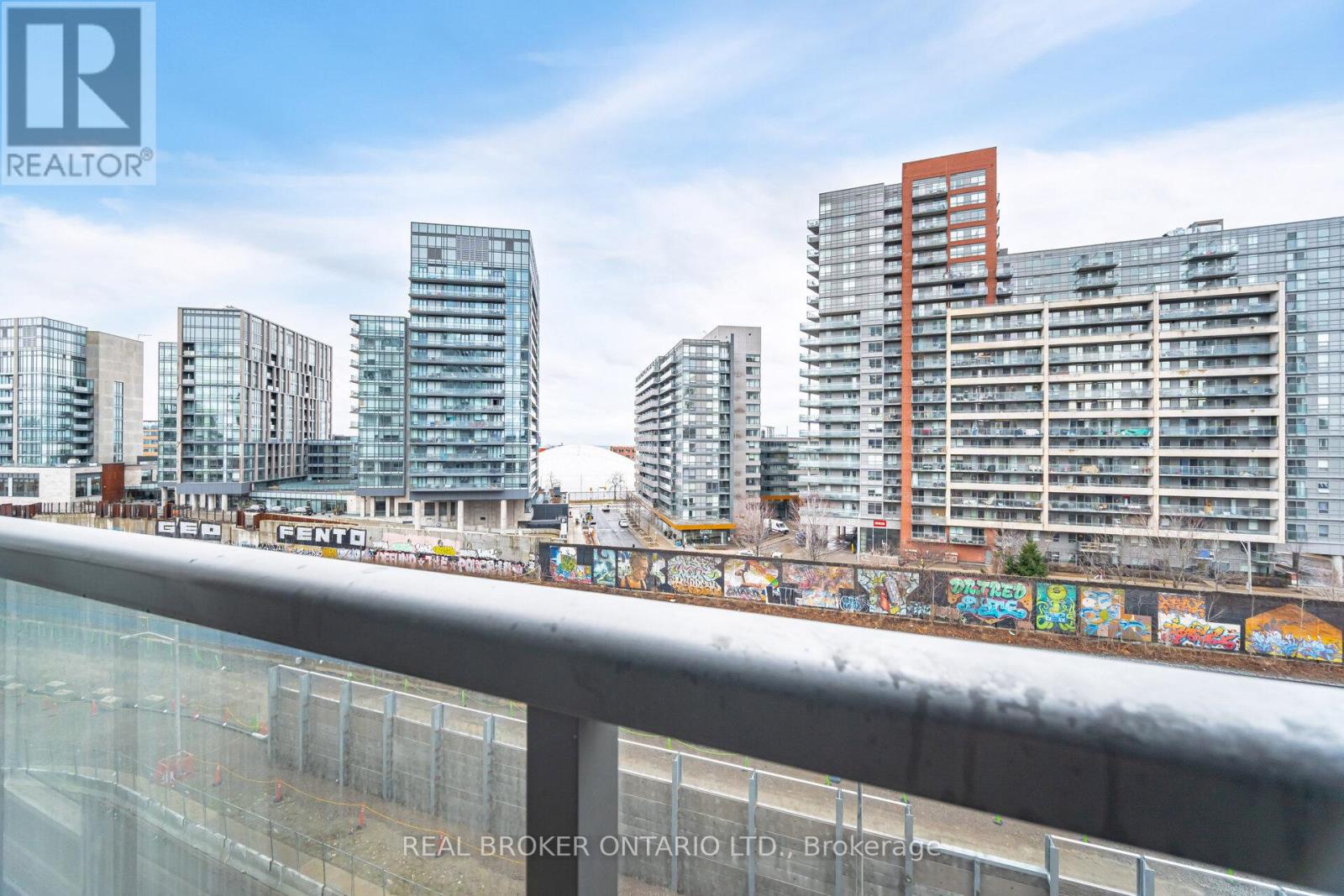 725 - 150 Sudbury Street, Toronto (Little Portugal), Ontario  M6J 3S8 - Photo 14 - C12052699